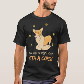 30 コーギーと一緒に眠れば夜も安心 Tシャツ
