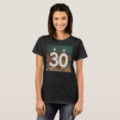 30th誕生日のキャンドルTシャツ Tシャツ (正面フル)
