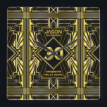 30th誕生日アールデコ金ゴールドブラック素晴らしギャツビー スクエア壁時計<br><div class="desc">この祝アールデコスタイルとスタイルでユニークは素晴らし、クラシックの黒い背景に明るい金ゴールドの上にインスパイア幾何学的な形状を持つギャツビーのデザインとのマイルストーンの誕生日。クラシックエレガントな人男女兼用は、Roaring Twentiesのジャズに満ちた味と特別な誕生日を記念して完璧に見える。この誕生日スイートは10の増分である（50歳、60歳、70歳など）。お年もし様お違う願いしま連絡す。</div>