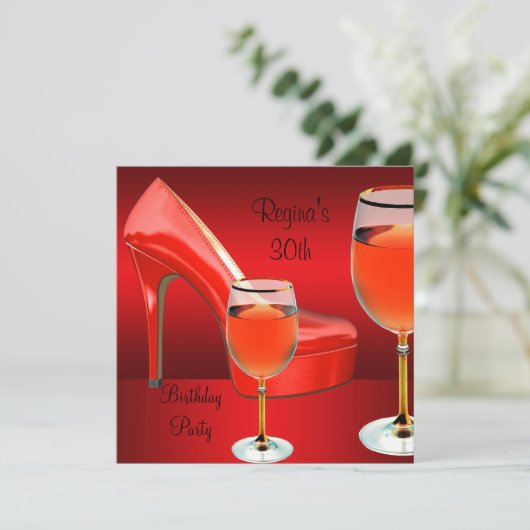 30th誕生日レッドシューズハイヒールのワイングラス 招待状 (スタンド正面)