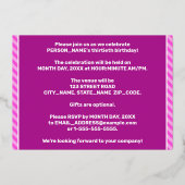 30th Birthdayパーティー:はっきりした、おもしろい、ピンクストライプ色 箔招待状 (裏面)