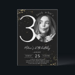 30th Birthdayブラック金ゴールド招待状と写真 招待状<br><div class="desc">30th Birthday Black金ゴールド招待状カードと写真はコレクションの結婚一部である。この製品は、カスタマイズ可能な写真部分金ゴールドグリッターの輝きを特徴とする。飾りフォント。私たちの店でより一致する製品を探索する。</div>
