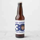 30th Birthday名前をカスタムするネイビー青い写真 ビールラベル (正面)