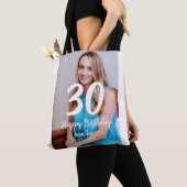 30th birthday add name date year white photo トートバッグ (クローズアップ)