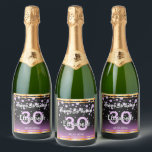 30th birthday black purple diamondsの名前 スパークリングワインラベル<br><div class="desc">華エレガントやかな30歳ガーリーの誕生日ワインまたはワきらめくインボトルラベル。紫と黒の色のフェイクグリッターとフェイクダイヤモンドの振りかけと黄金のフレーム。名前、年齢30と日付のテンプレート。誕生の日又はパーティー/記念日の日文字で：ハッピーバースデー!白とピンク色の文字。名前は手書入力されたスタイルスクリプトで表す。</div>