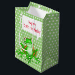 30th Birthday Frog on水玉模様 ミディアムペーパーバッグ<br><div class="desc">柔らかい緑と白い水玉模様の背景に可愛い緑のカエル30歳の誕生日のスピーチバブル。文字は編集可能。</div>