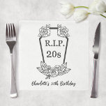 30th Birthday Rip 20s棺バラパーティー スタンダードランチョンナプキン<br><div class="desc">20代の誕生日パーティーのナプキンを女祝性の30歳の誕生日にリッピング。棺とバラと白黒のデザイン。誕生日の女の子の名前でそれをパーソナライズ。</div>