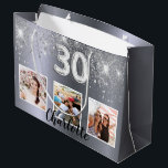 30th birthday silverグリッター写真名 ラージペーパーバッグ<br><div class="desc">30歳ガーリーの抱き枕。銀色の背景にグリッターの塵。3枚の写真と名前をパーソナライズして追加。30番はバ書ロンスタイルフォント。パーティーの好意バッグや抱き枕として完璧。</div>