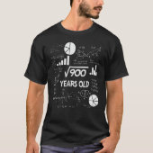 30th Birthday Square Root Math 30 Years Old Bday Tシャツ (正面)