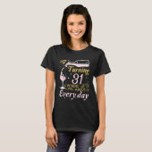 31歳になるワインを飲むEv Tシャツ (正面フル)