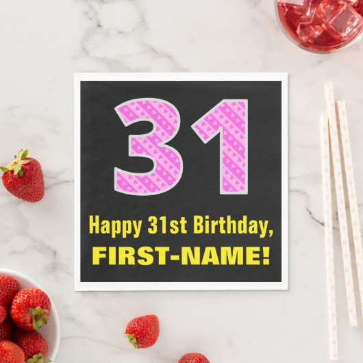 31誕生日:ピンクストライプのハートと31+名前 スタンダードランチョンナプキン (インサイチュ)