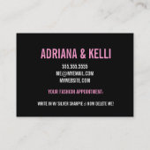 311のシックなファッションの女の子のシルエットの黒のピンク 名刺 (裏面)