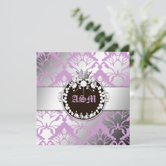 311ダマスク織のきらめくの女王のSweet sixteenの紫色 招待状 (スタンド正面)