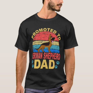 31 ジャーマンシェパードのパパに昇進 ジャーマンシェパード Tシャツ