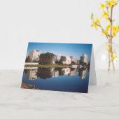 31. 湖のMerrittの反射、オークランド、カリフォルニア カード (黄色い花)