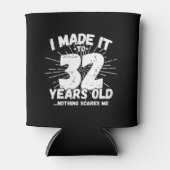32おもしろい誕生日引用文皮肉32歳 缶クーラー (正面)
