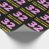 32番目の誕生日:ピンクストライプのハートと「32」 +名前 ラッピングペーパー (角)