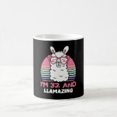 32 Year Old Bday Llamazing 32nd Birthday Llama コーヒーマグカップ (中央)