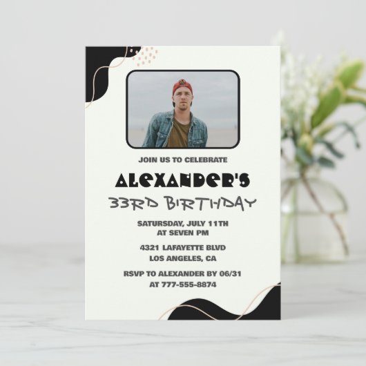 33歳の誕生日の招待メンズブラックシンプル写真 招待状 (スタンド正面)