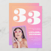 33歳の誕生日の招待レトロピンク写真 招待状 (正面/裏面)