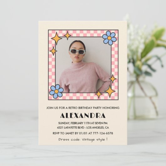 33歳の誕生日の招待レトロGroovy青い花 招待状 (スタンド正面)