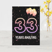 33歳の誕生日バルーンとコンフェティ カード (黄色い花)