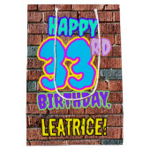 33誕生日:おもしろい、アーバングラフィティインスパイアルック ミディアムペーパーバッグ (裏面)