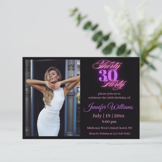 330歳気のあるそぶりをしたの誕生日フォトピンクのネオンブラック 招待状 (スタンド正面)
