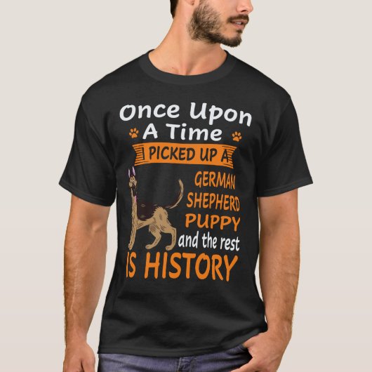 33 かつてジャーマンシェパードを拾った  Tシャツ (正面)