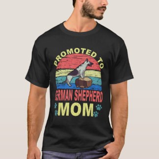 34 ジャーマンシェパードママに昇進 ジャーマンシェパード Tシャツ