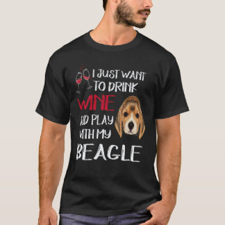 34 ワインを飲んで私のビーグルと遊ぶ Tシャツ