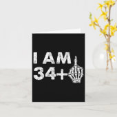 35歳のユーモアあふれるスケルトン中指 35歳の誕生日 カード (黄色い花)