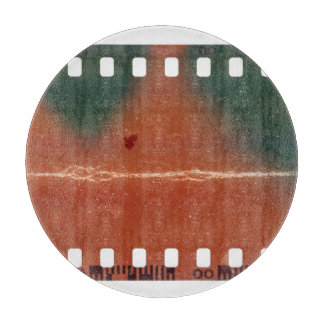 35mmフィルムストリップの始クール点、傷。 カッティングボード