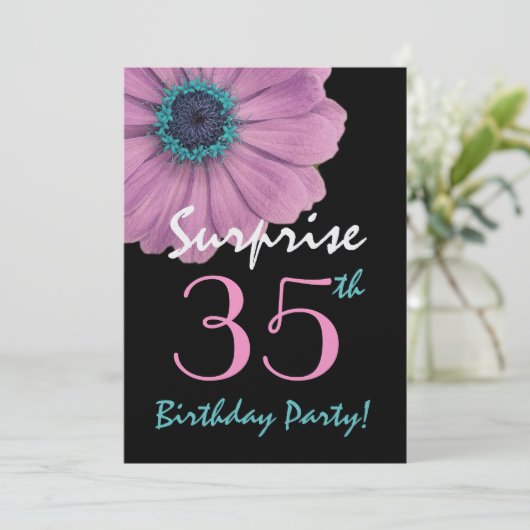 35thサプライズ誕生日ピンクかわいらしデイジーメタリック 招待状 (スタンド正面)