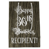 36誕生日: ファンシー, フェイク Wood Look +名前をカスタムする ミディアムペーパーバッグ (裏面)