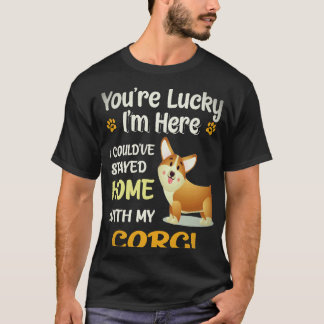 36 コーギーと一緒に家にいてもよかった Tシャツ