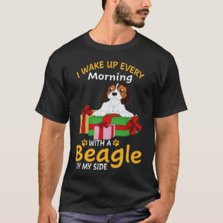 36 私のそばにはいつもビーグルがいます Tシャツ