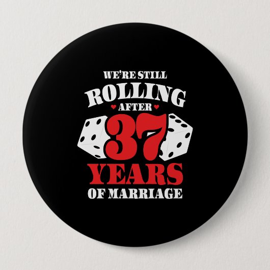 37おもしろい周年記念結婚したカップル37年 缶バッジ (正面)