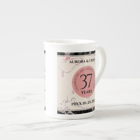 37エレガントth Alabasterの結婚記念日 ボーンチャイナマグカップ (正面右)