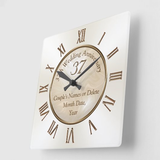 37パーソナライズされた周年記念クロック、アラバスター スクエア壁時計 (傾斜)