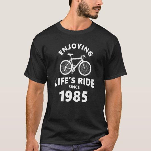 37歳の山のバイクもしくは自転車に乗る人自転車1985 37th tシャツ (正面)