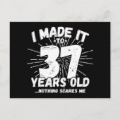 37歳の皮肉なミーム 面白い37歳の誕生日 ポストカード (正面)