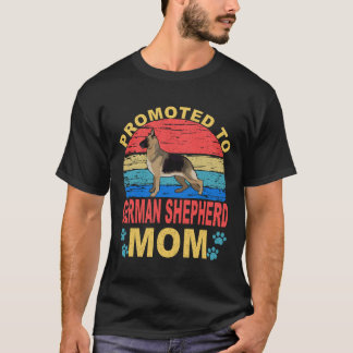 37 ジャーマンシェパードママに昇進 ジャーマンシェパード Tシャツ