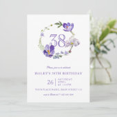 38歳の誕生日おめでとう!パープルの花とヴィンテージ風デザイン 招待状 (スタンド正面)