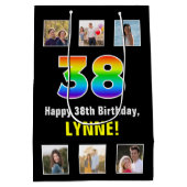 38誕生日: Rainbow "38",写真カスタムと名前 ミディアムペーパーバッグ (裏面)
