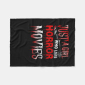 38.ホラー映画ホラー映画を愛する少女のみ フリースブランケット (正面(横))