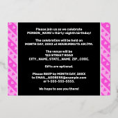 38th Birthday Party —おもしろいピンクのハートとストライプ 箔招待状 (裏面)