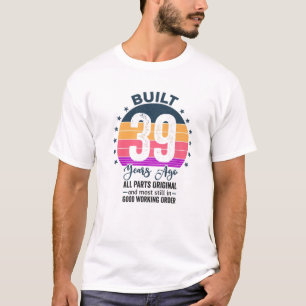 39年前に建てられた全部品オリジナルヴィンテージ1983 Tシャツ