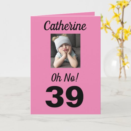 39誕生日おおーい！可愛おもしろいいピンクガーリー色 カード (黄色い花)