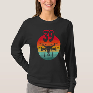 39誕生日IレトロリモコンDrone With C Tシャツ